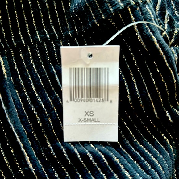 Disney Parks WDW Luxe 50th Anniversary Black Gold Spirit Jersey Size XS - Picture 2 of 4